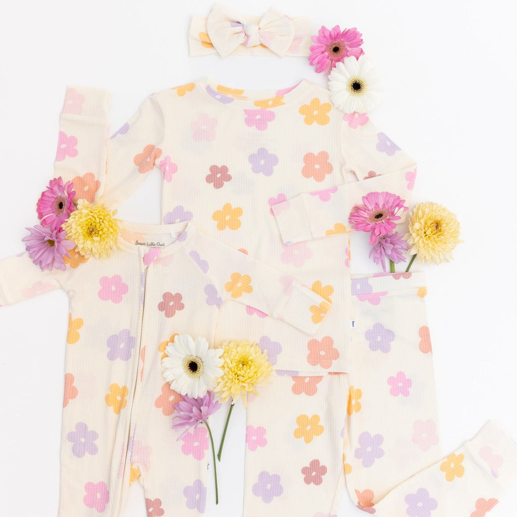 Big Daisies Small Ribbed Two-Piece Set