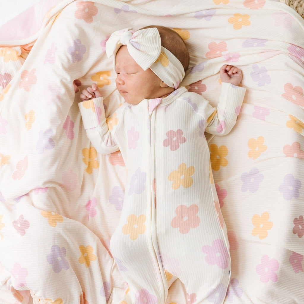 Big Daisies Small Ribbed Youth Blanket