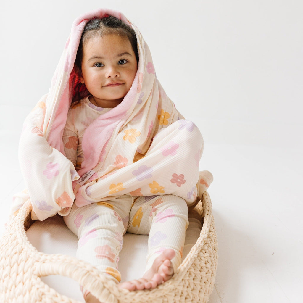 Big Daisies Small Ribbed Youth Blanket